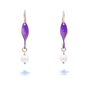 Purple Twisted Anodized Titanium Earrings With Pearl And With Gold Plated Silver Hanger