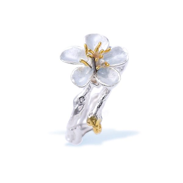 White Plum Blossom Ring With Gold Plated Stamens