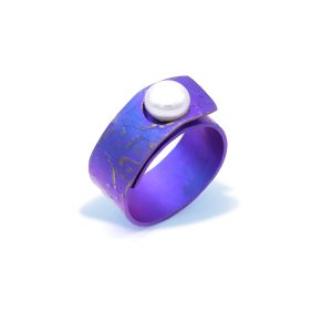 Anodized Titanium Ring For Women With Sensitive Skin with Pearl with Pearl