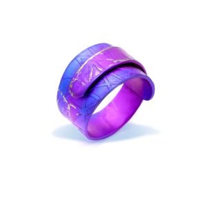 Colorful Hypoallergenic Titanium Ring Entangled and Textured